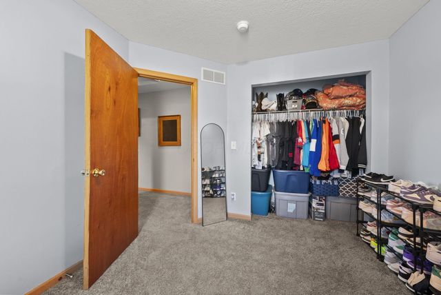 201 Fox Hall Drive, Pataskala, OH 43062