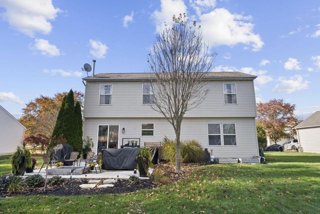 201 Fox Hall Drive, Pataskala, OH 43062