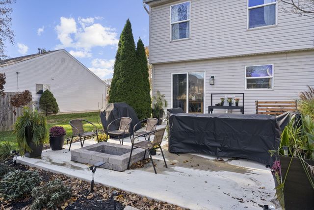 201 Fox Hall Drive, Pataskala, OH 43062