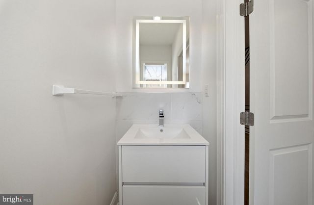 1634 ANNIN ST, Philadelphia, PA 19146