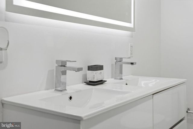 1634 ANNIN ST, Philadelphia, PA 19146