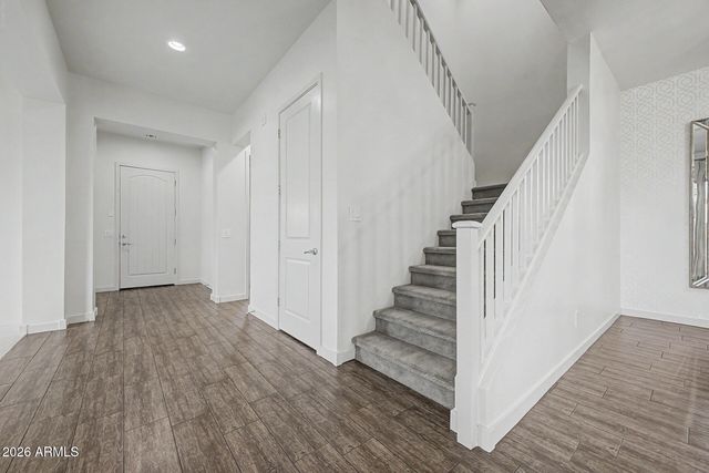 1002 E PARKVIEW Drive, Gilbert, AZ 85295