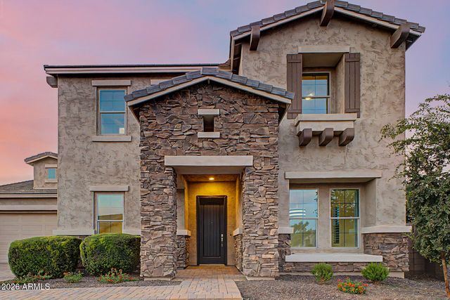 1002 E PARKVIEW Drive, Gilbert, AZ 85295