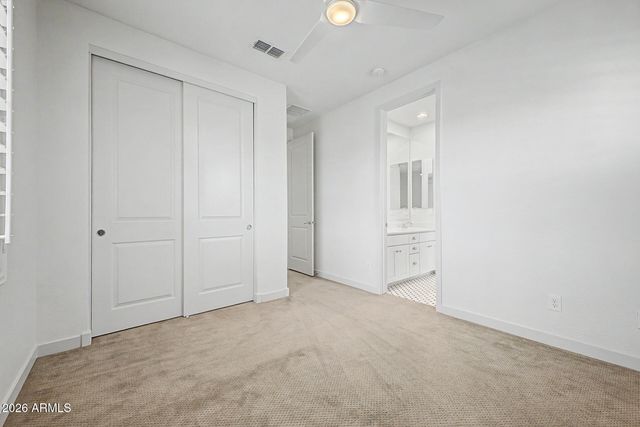 1002 E PARKVIEW Drive, Gilbert, AZ 85295