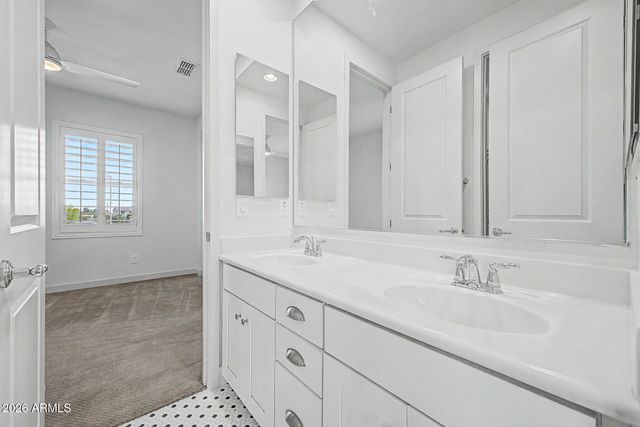 1002 E PARKVIEW Drive, Gilbert, AZ 85295