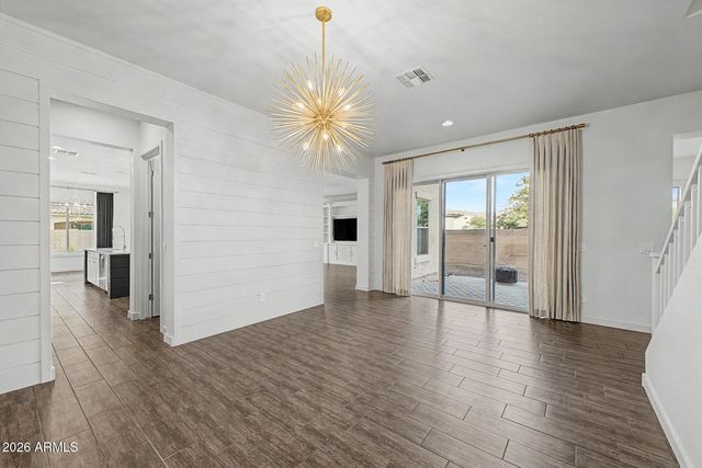 1002 E PARKVIEW Drive, Gilbert, AZ 85295