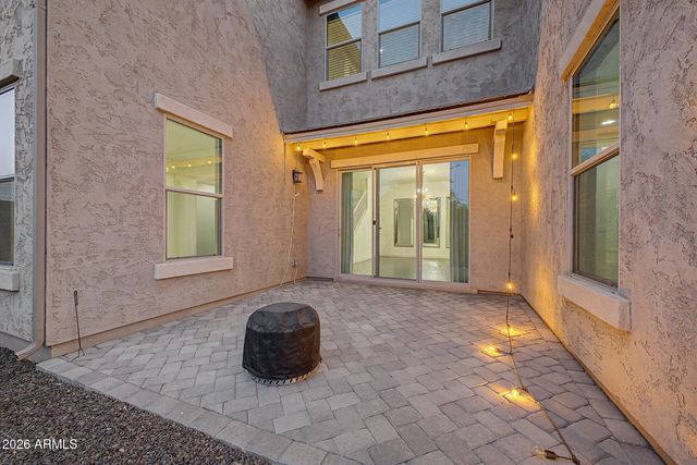 1002 E PARKVIEW Drive, Gilbert, AZ 85295