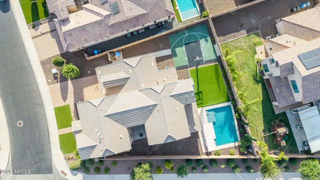 1002 E PARKVIEW Drive, Gilbert, AZ 85295