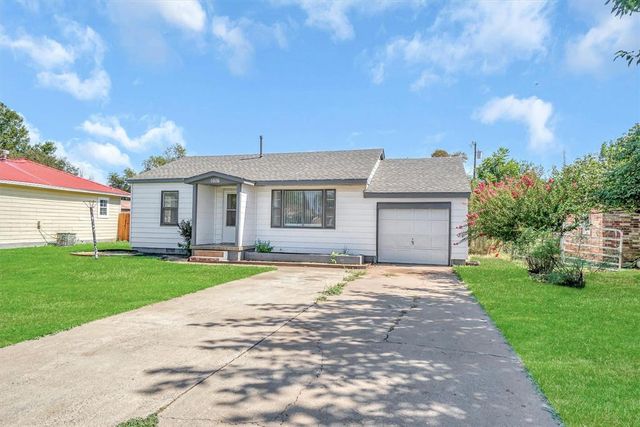 1016 E Pecan Street, Altus, OK 73521
