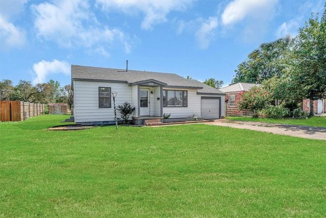 1016 E Pecan Street, Altus, OK 73521