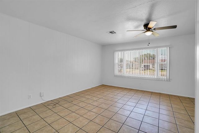 1016 E Pecan Street, Altus, OK 73521