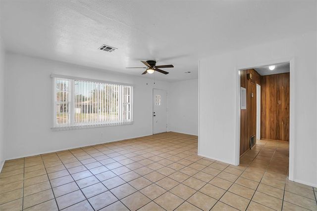 1016 E Pecan Street, Altus, OK 73521