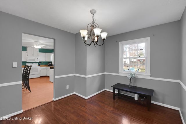 2815 Rockhaven Ave, Louisville, KY 40220