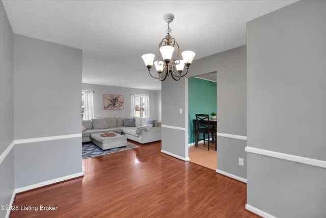 2815 Rockhaven Ave, Louisville, KY 40220