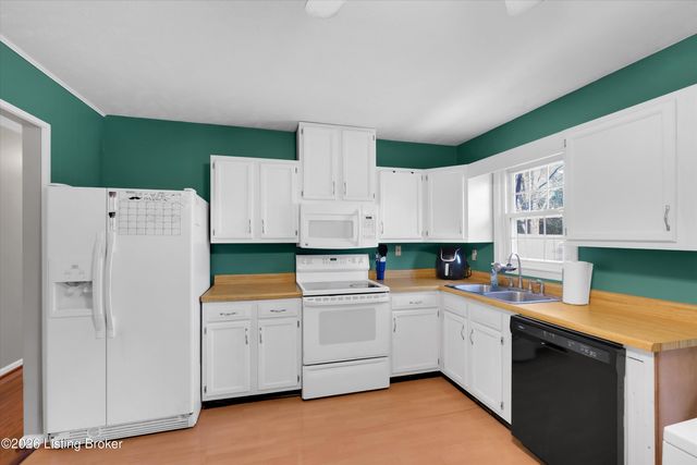 2815 Rockhaven Ave, Louisville, KY 40220