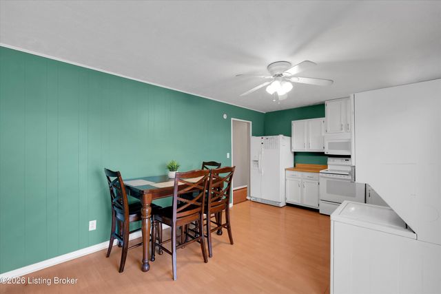 2815 Rockhaven Ave, Louisville, KY 40220