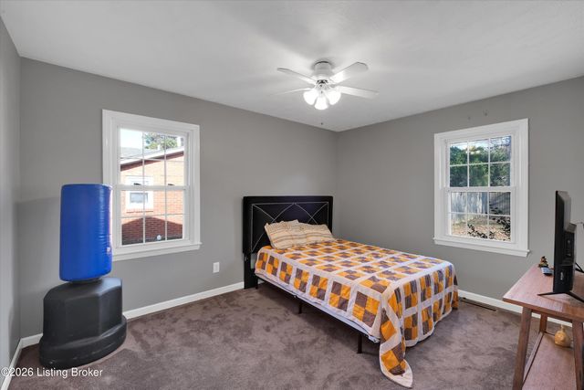 2815 Rockhaven Ave, Louisville, KY 40220