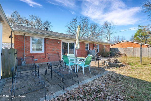 2815 Rockhaven Ave, Louisville, KY 40220