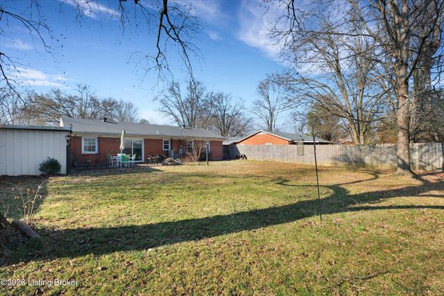 2815 Rockhaven Ave, Louisville, KY 40220