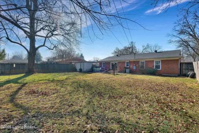 2815 Rockhaven Ave, Louisville, KY 40220