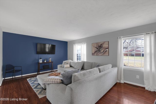 2815 Rockhaven Ave, Louisville, KY 40220