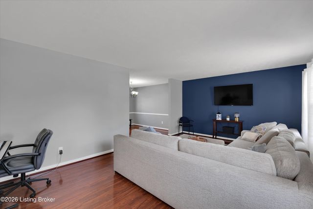 2815 Rockhaven Ave, Louisville, KY 40220