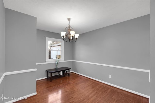 2815 Rockhaven Ave, Louisville, KY 40220