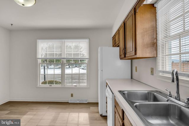 626 PARK RIDGE DR, Mechanicsburg, PA 17055