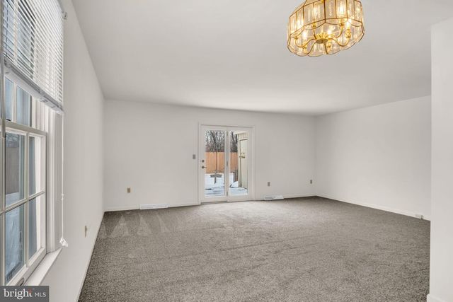 626 PARK RIDGE DR, Mechanicsburg, PA 17055