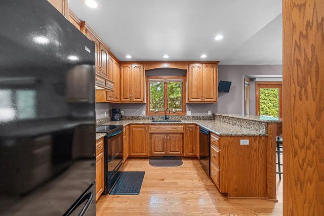 1809 SADDLEBROOK LANE, De Pere, WI 54115