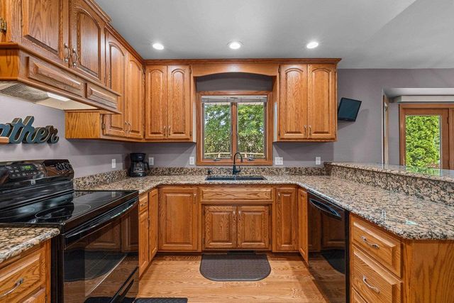 1809 SADDLEBROOK LANE, De Pere, WI 54115