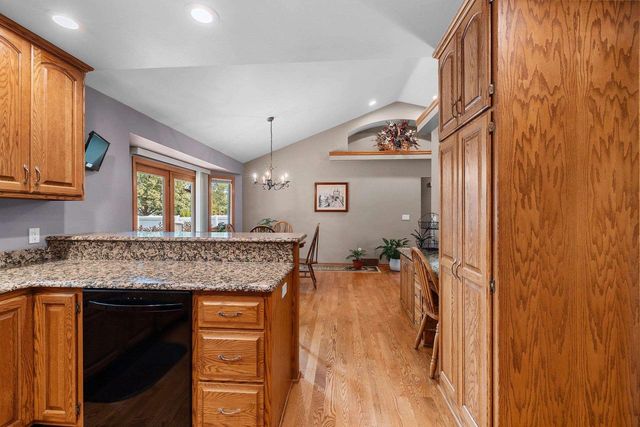 1809 SADDLEBROOK LANE, De Pere, WI 54115