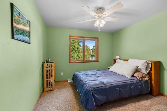1809 SADDLEBROOK LANE, De Pere, WI 54115