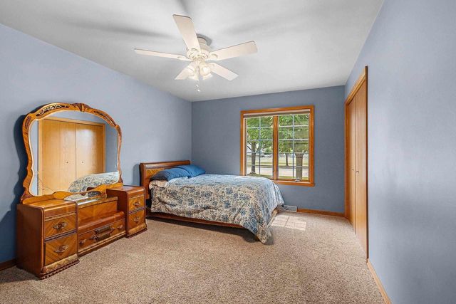 1809 SADDLEBROOK LANE, De Pere, WI 54115