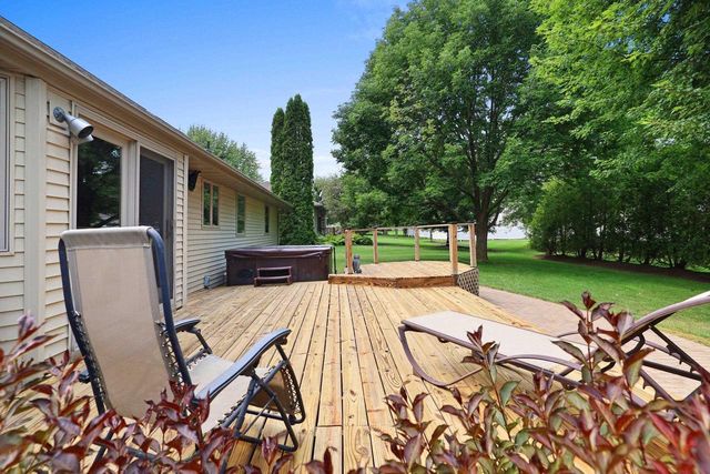 1809 SADDLEBROOK LANE, De Pere, WI 54115