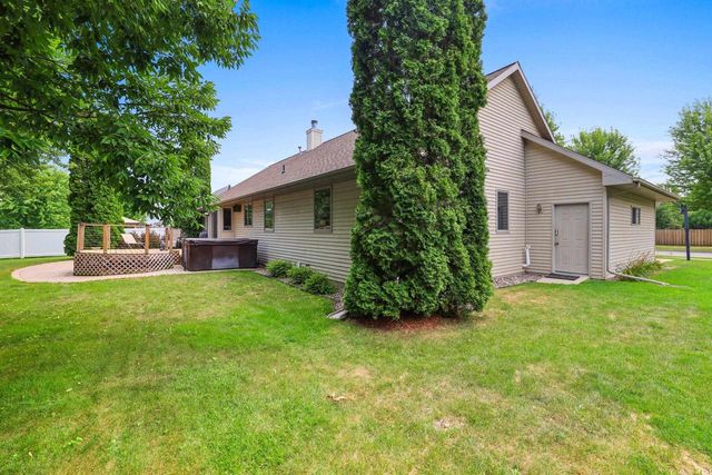 1809 SADDLEBROOK LANE, De Pere, WI 54115