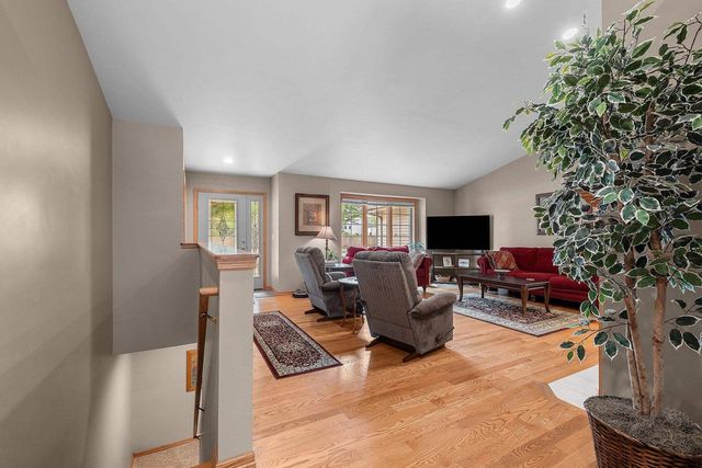 1809 SADDLEBROOK LANE, De Pere, WI 54115