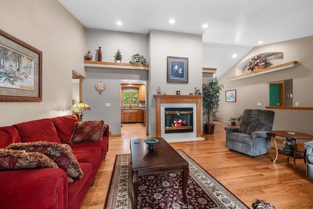 1809 SADDLEBROOK LANE, De Pere, WI 54115