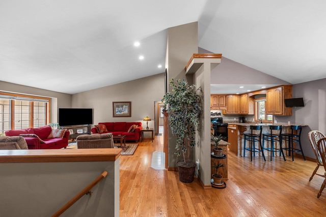 1809 SADDLEBROOK LANE, De Pere, WI 54115