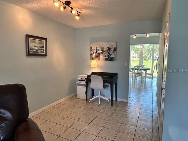 5095 BAY STREET NE 111, St Petersburg, FL 33703