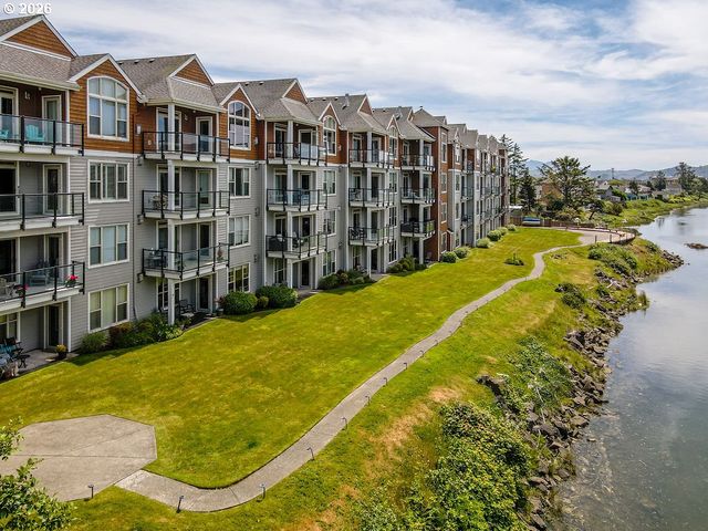 1000 N HOLLADAY Dr 408, Seaside, OR 97138