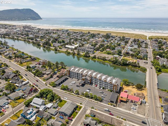 1000 N HOLLADAY Dr 408, Seaside, OR 97138