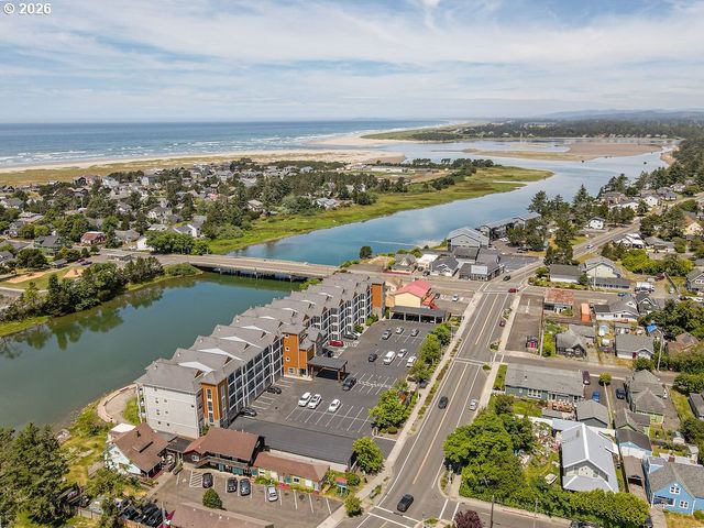 1000 N HOLLADAY Dr 408, Seaside, OR 97138
