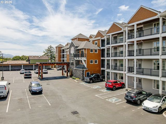1000 N HOLLADAY Dr 408, Seaside, OR 97138