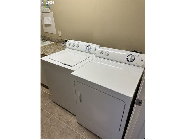 1000 N HOLLADAY Dr 408, Seaside, OR 97138