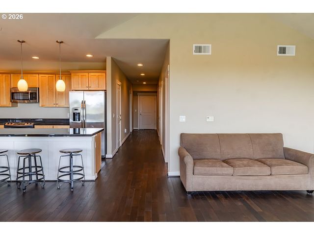 1000 N HOLLADAY Dr 408, Seaside, OR 97138