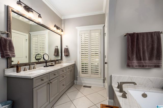 5679 CARRINGTON LAKE PARKWAY, Trussville, AL 35173