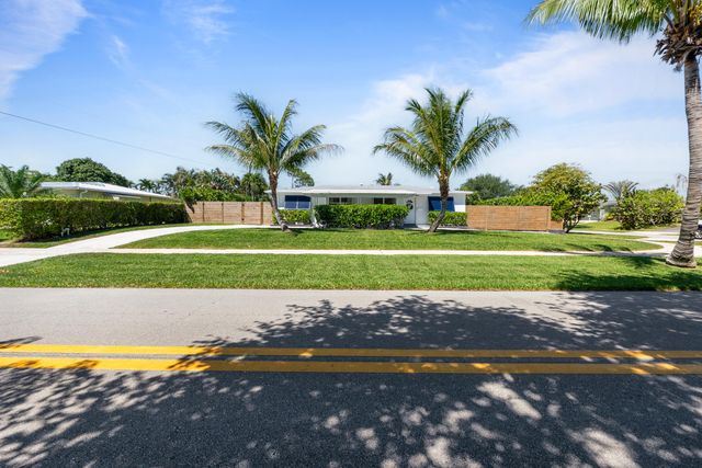 549 Fairwind Drive, North Palm Beach, FL 33408