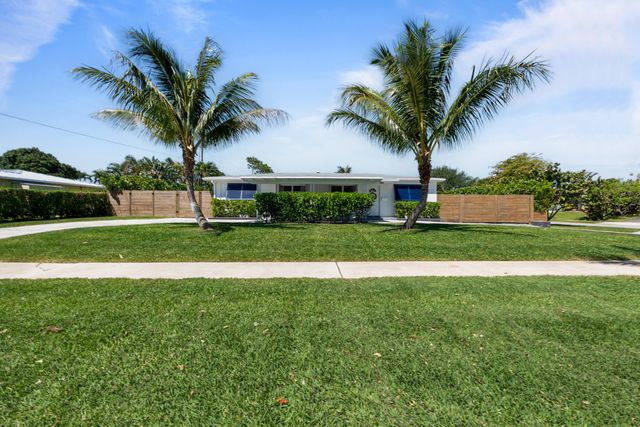 549 Fairwind Drive, North Palm Beach, FL 33408