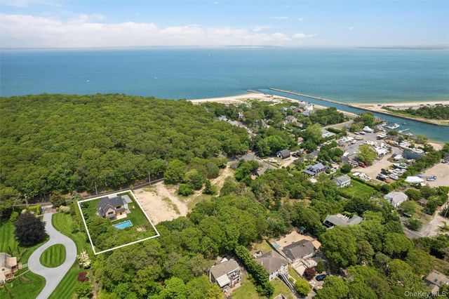 57 Newtown Road, Hampton Bays, NY 11946